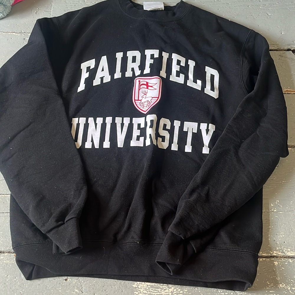 CHAMPION FAIRFIELD UNIVERSITY SWEATSHIRT- size medium